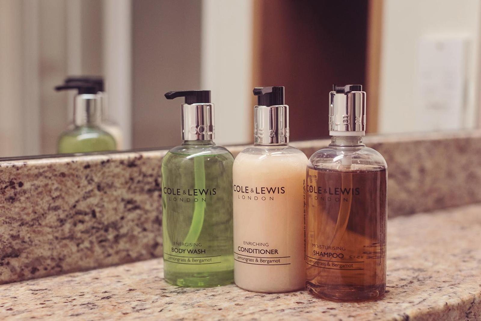 长岛酒店及别墅 康福斯 外观 照片 Soap, shampoo and body wash
